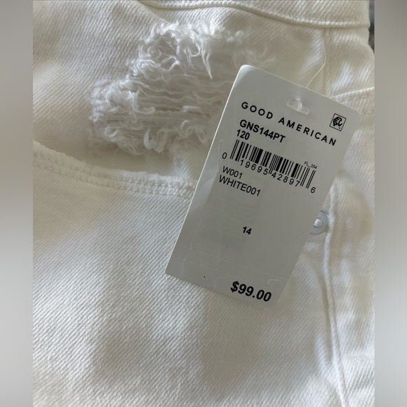Good American High Rise 5-Pocket Style Distressed 90's Shorts NWT White 14/32‎ - Picture 8 of 16